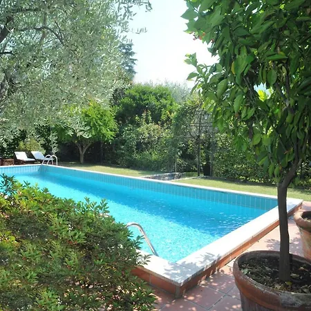 Marina & Pool